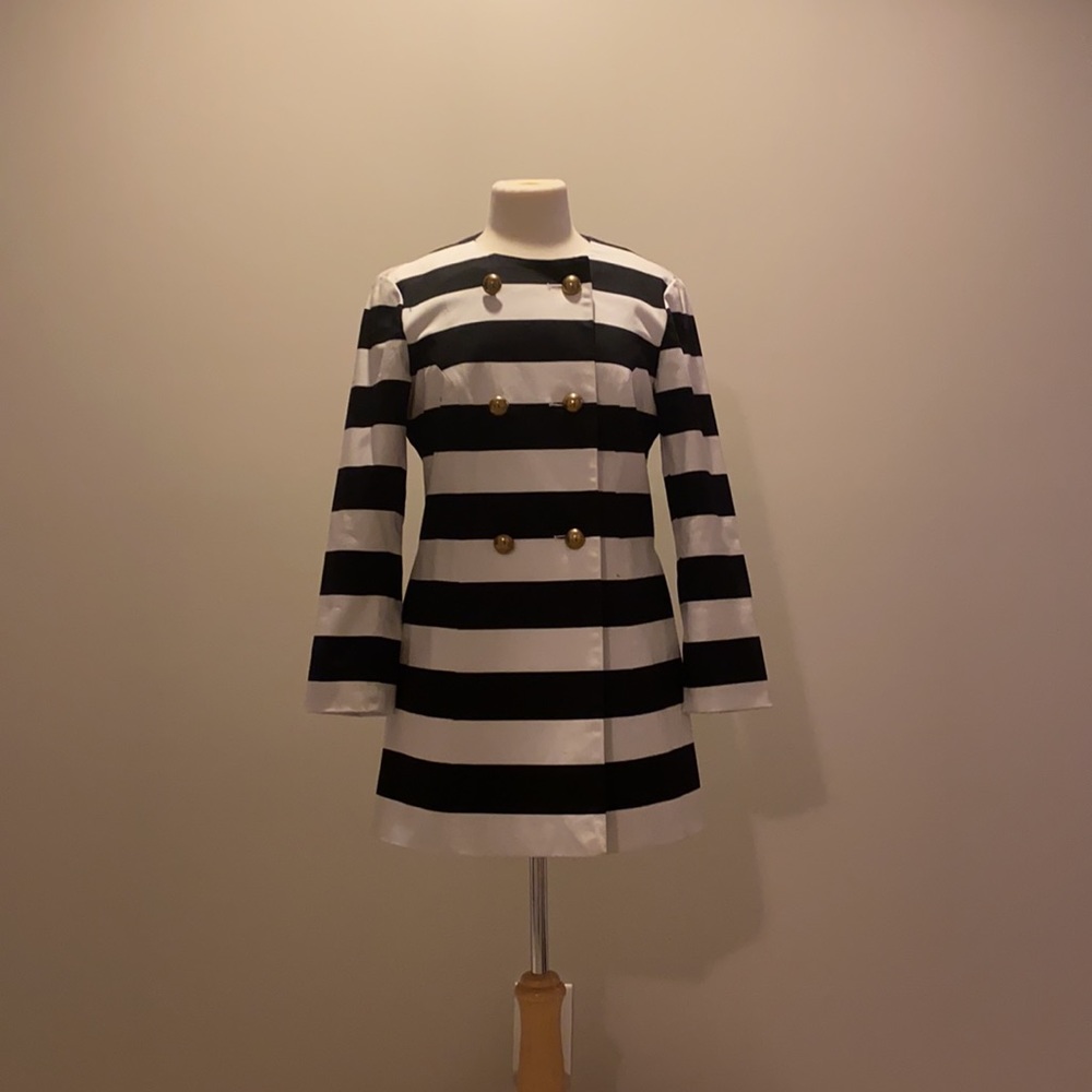 Skirtin Around Blazer Size M